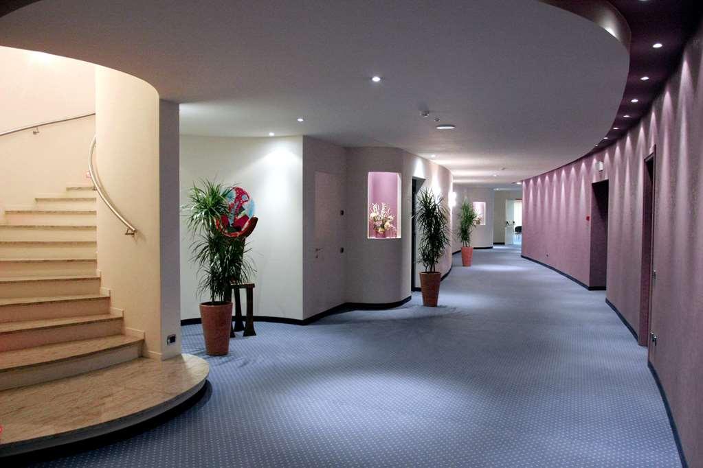 Luna Hotel Motel Lago Maggiore Arona Oleggio Castello Interno foto
