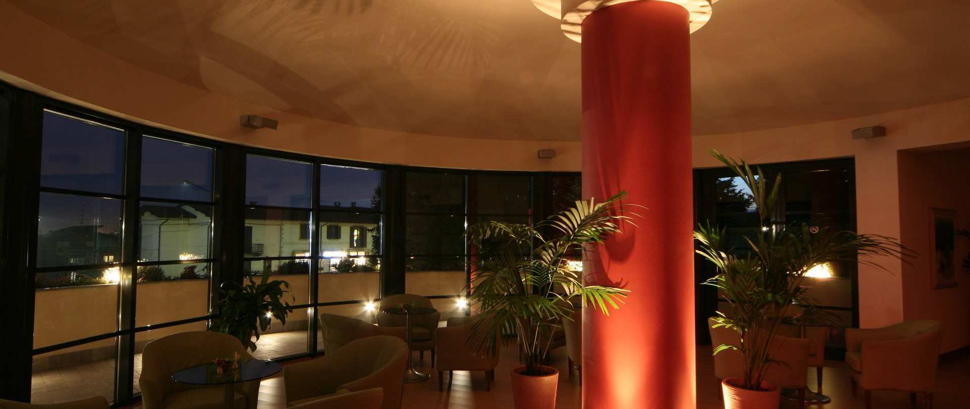 Luna Hotel Motel Lago Maggiore Arona Oleggio Castello Esterno foto